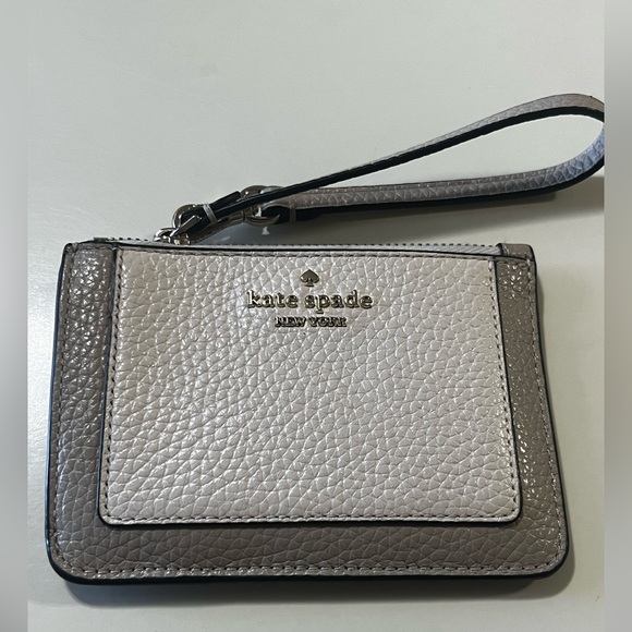 EUC Kate Spade Two-Tone Leather Wristlet - Picture 2 of 10